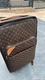 Louis vuitton reiskoffer zo goed als nieuw, Sieraden, Tassen en Uiterlijk, Koffers, Ophalen of Verzenden, Zo goed als nieuw