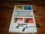 pistolen en revolvers encyclopedie 100den afbeeldingen, Ophalen of Verzenden, Tweede Wereldoorlog, Nieuw, Overige onderwerpen