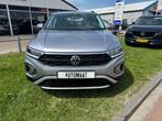 Volkswagen T-Roc 1.5 TSI Life AUTOMAAT/ CARPLAY/CRUISE CONTR, Zwart, 4 cilinders, 150 pk, Traction-control