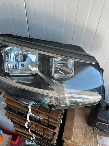 VW Transporter T6 Koplamp rechts beschikbaar voor biedingen