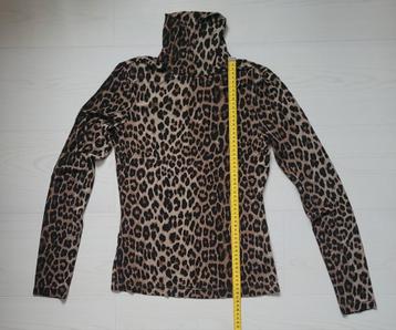 Leuke top S dierenprintje met stretch/rek beschikbaar voor biedingen