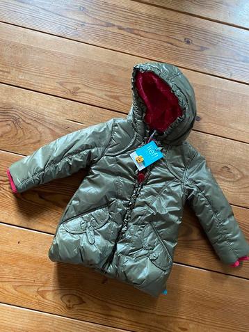 Mooie groene meisjes jas voor de winter. Mt 86 beschikbaar voor biedingen