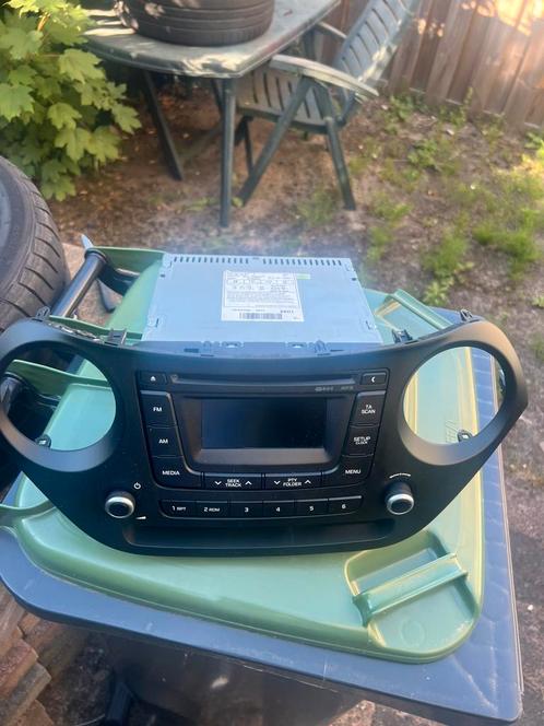 Originele Hyundai autoradio / multimediasysteem, Auto diversen, Autoradio's, Zo goed als nieuw, Ophalen of Verzenden