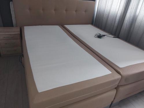 bed met elektrische verstelling, Huis en Inrichting, Slaapkamer | Boxsprings, Zo goed als nieuw, 180 cm, 200 cm, Tweepersoons