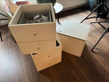 Ikea lades en kastje expedit kallax beschikbaar voor biedingen