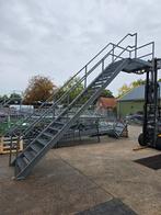 Stalen trap met bordes hoog 4.0mtr nob143, Ophalen, Zo goed als nieuw, 2 tot 4 meter