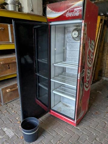 Vintage Coca Cola koelkast - exclusief met karakter  beschikbaar voor biedingen
