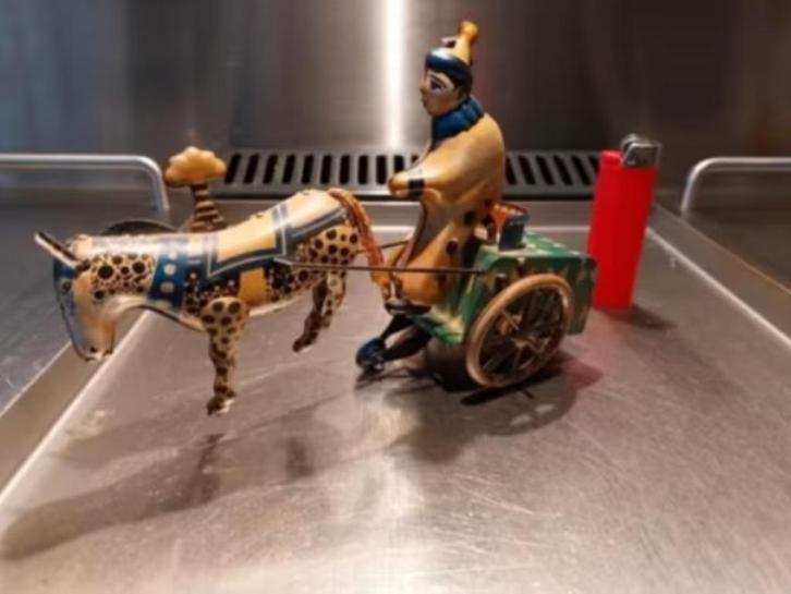 Oud blikken clown met paard en wagen, Antiek en Kunst, Antiek | Speelgoed, Ophalen of Verzenden