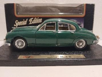Jaguar Mark II British Racing green Maisto metal 1:18 KRD beschikbaar voor biedingen