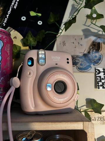 Instax mini 11 licht roze beschikbaar voor biedingen