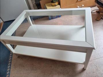 Gratis witte salontafel  beschikbaar voor biedingen