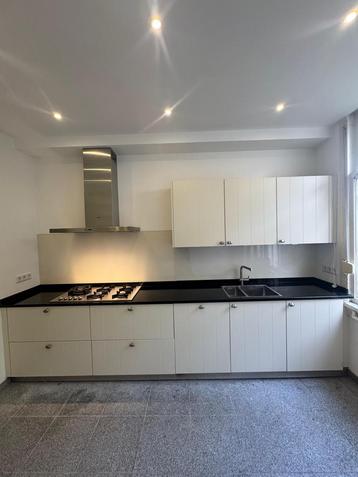 Landelijk Rechte Keuken + Apparatuur + GEDEMONTEERD beschikbaar voor biedingen