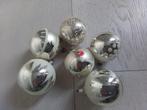6x oude kerstballen zilverkleurig 1 met rood accent, Diversen, Kerst, Ophalen of Verzenden, Gebruikt