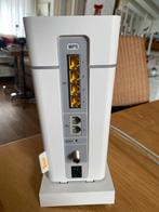 Ziggo Router/Modem + 6 Wifi Versterkers - Nieuwstaat, Computers en Software, Routers en Modems, Ophalen of Verzenden, Nieuw, Router met modem