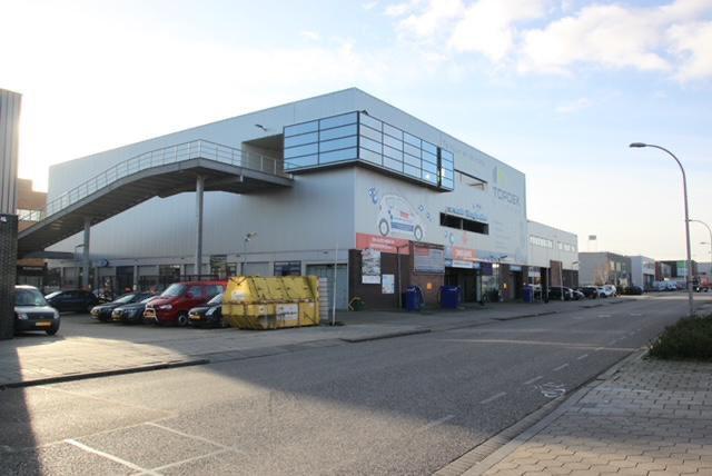 BEDRIJFS/OPSLAGRUIMTE TE HUUR IN YPENBURG 30M2, Huizen en Kamers, Garages en Parkeerplaatsen, Den Haag
