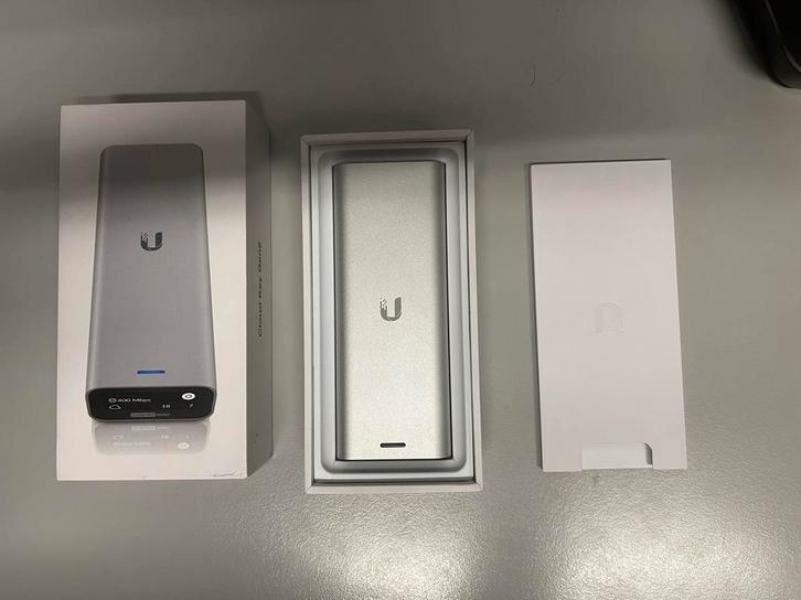 Ubiquiti UniFi Cloud Key Gen2 - Nette Staat!, Computers en Software, Netwerk switches, Zo goed als nieuw, Ophalen