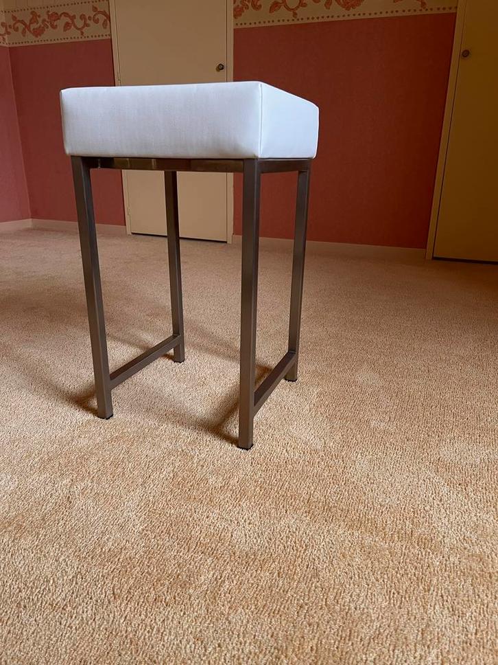 Decor Walther Badkruk / Hocker - Wit, Nieuw!, Huis en Inrichting, Stoelen, Nieuw, Twee, Kunststof, Wit, Ophalen of Verzenden