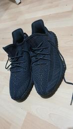 Yeezy boost 350 Maat 46, Kleding | Heren, Schoenen, Ophalen of Verzenden, Zo goed als nieuw, Zwart