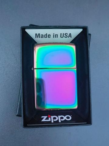 Zippo Aansteker Spectrum beschikbaar voor biedingen
