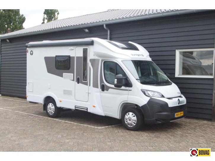 Sunlight T58 compacte camper voor 2 personen met Frans bed, Caravans en Kamperen, Campers, Bedrijf, tot en met 3, Half-integraal