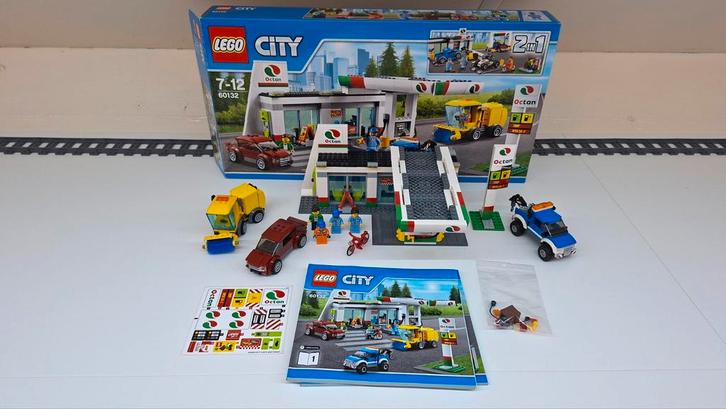 Lego city 60132 Octan tankstation, Kinderen en Baby's, Speelgoed | Duplo en Lego, Zo goed als nieuw, Ophalen of Verzenden