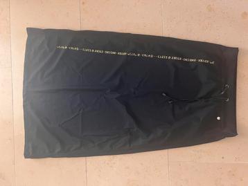 Zip 73 travel rok  maat 40 beschikbaar voor biedingen