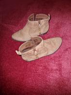 Dameslaarsje kort model, Kleding | Dames, Schoenen, Beige, Lage of Enkellaarzen, Ophalen of Verzenden, Zo goed als nieuw