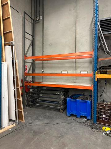 Magazijn Stellingen beschikbaar voor biedingen