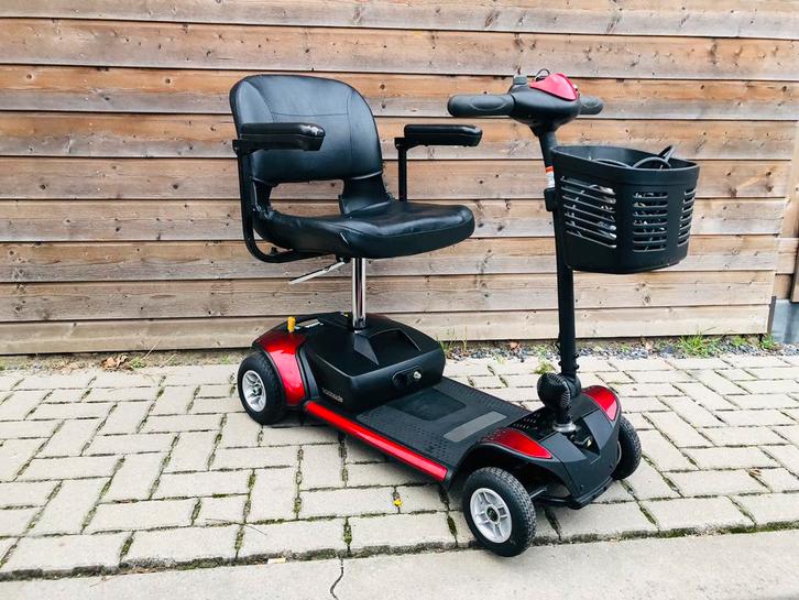 Kleine opvouwbaar scootmobiel 4 wiel Go Go in nieuw staat, Diversen, Brommobielen en Scootmobielen, Zo goed als nieuw, Pride, 15 km of minder