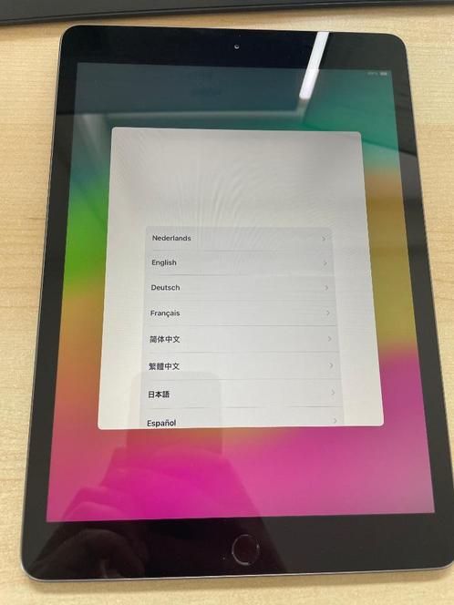 iPad 7e generatie 32 GB WiFi en cellular met doos en lader, Computers en Software, Apple iPads, Gebruikt, Apple iPad, Wi-Fi en Mobiel internet