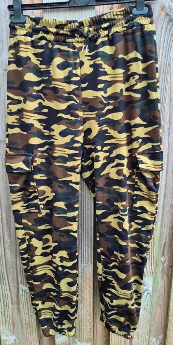 Broek / Joggingbroek - maat XL  beschikbaar voor biedingen