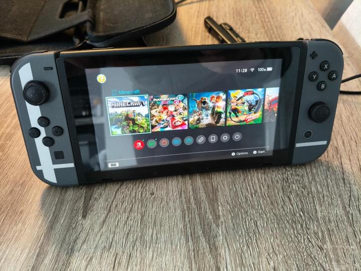 Nintendo switch Super smash editie compleet evt met spellen, Spelcomputers en Games, Spelcomputers | Nintendo Switch, Gebruikt