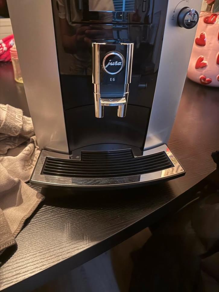Jura E6 Espressomachine - Perfecte Koffie!, Witgoed en Apparatuur, Koffiezetapparaten, Gebruikt, Koffiebonen, Espresso apparaat