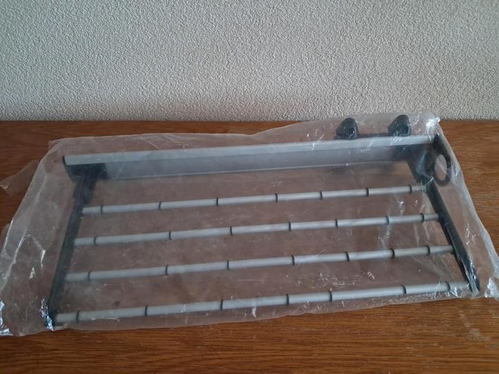 Verstelbaar metalen rek voor kledingkast., Huis en Inrichting, Kasten | Overige, Zo goed als nieuw, Ophalen of Verzenden
