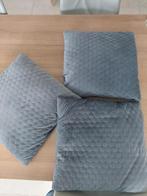 3 grijze velours kussens 45x45 cm gratis, Huis en Inrichting, Ophalen of Verzenden, Grijs, Vierkant