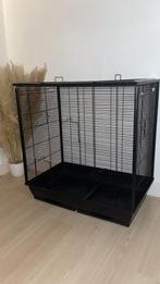 Ruime vogelkooi 80x80x45, Ophalen, Zo goed als nieuw, Metaal, Vogelkooi
