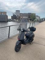 Vespa sprint E5 2021, Fietsen en Brommers, Scooters | Vespa, Ophalen, Vespa S, Zo goed als nieuw, Benzine