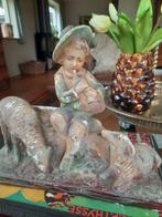 Frans Brocante Beeld vaas  - Jongen met Schapen gips, Antiek en Kunst, Curiosa en Brocante, Ophalen of Verzenden