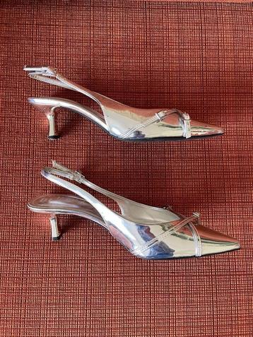 NIEUWE zilverkleurige open pumps maat 38 beschikbaar voor biedingen