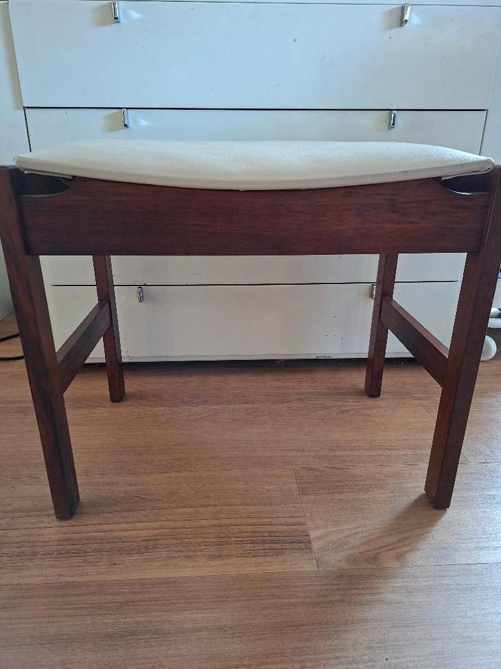 Schitterende vintage kruk, Antiek en Kunst, Antiek | Meubels | Stoelen en Banken, Ophalen