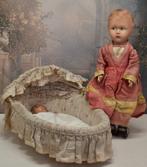 Oud Poppen Bedje "Uit Aletta's Tijd", Antiek en Kunst, Antiek | Speelgoed, Ophalen of Verzenden