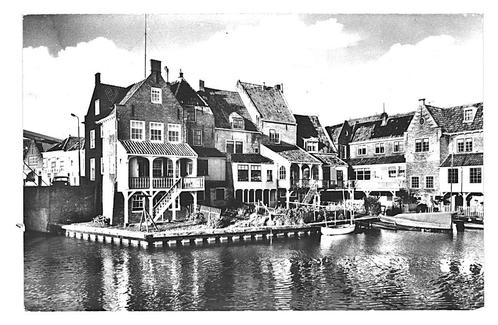 900506	Enkhuizen	Zuiderspui en bocht	1968	 	Niet gelopen, Verzamelen, Ansichtkaarten | Nederland, Ongelopen, Noord-Holland, 1960 tot 1980