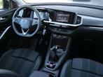 Opel Grandland 1.2 Turbo 130pk Elegance Apple Carplay / Wint, Gebruikt, Zwart, 1199 cc, Leder en Stof