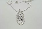 Zilveren Jugendstil ketting met kraanvogel hanger. 2025/707., Met hanger, ., Nieuw, Ophalen of Verzenden