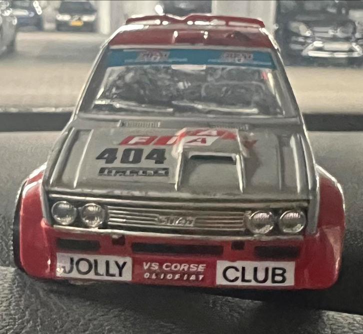 Fiat 131 Abarth rally uitvoering! burago, Hobby en Vrije tijd, Modelauto's | 1:24, Zo goed als nieuw, Overige merken, Ophalen of Verzenden