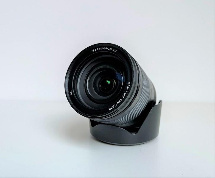 SONY ALPHA 24-240mm FE - TELE ZOOM LENS - FULL FRAME - SUPER, Audio, Tv en Foto, Fotografie | Lenzen en Objectieven, Zo goed als nieuw