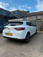 Renault Mégane 1.3 TCe 140pk GPF 2019 parelmoer wit gt-line, Auto's, Renault, Voorwielaandrijving, 1206 kg, Zwart, 4 cilinders