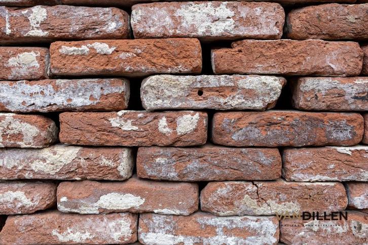 Restpartij rode handvorm antieke stenen 900 stuks, Doe-het-zelf en Verbouw, Metselstenen, Gebruikt, Bakstenen, Verzenden