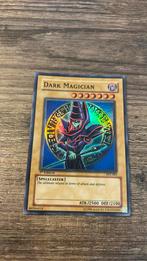 Dark Magician SYE-001 1st Edition, Hobby en Vrije tijd, Verzamelkaartspellen | Yu-gi-Oh!, Ophalen of Verzenden, Zo goed als nieuw