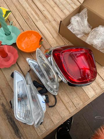 Vespa Sprint 4T 2024 lampenset  beschikbaar voor biedingen